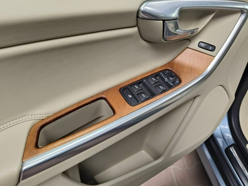 Volvo XC 60 2.0 150KM Summum Automat, Skóra, Navi, Kamera, El.Klapa,Bliss,Panorama I (2008-2017)