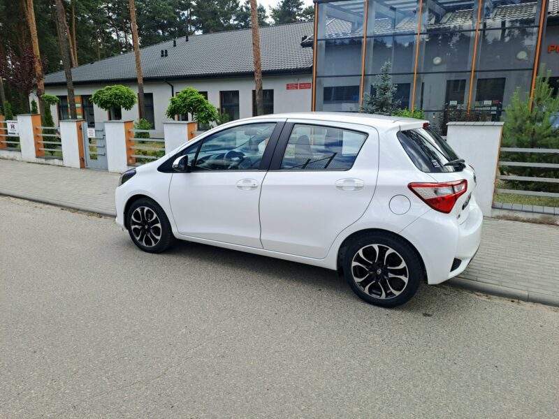 Toyota Yaris Salon Polska LPG Radar Lane Assist III (2011-2019)