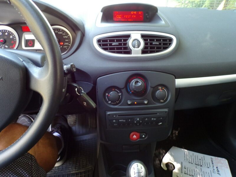 Renault Clio Klimatyzacja /I właść /Gwarancja /1,2 /74KM/2010 III (2005-2012)