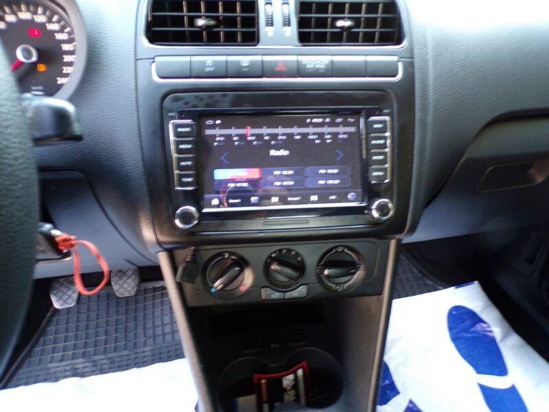 Volkswagen Polo Navigacja /Klima /Gwarancja /MPI /2011 V (2009-2017)