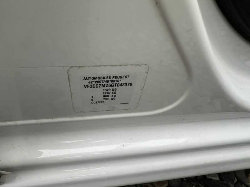 Peugeot 208 Benzyna, tempomat, radio dotykowe ,klimatyzacja, isofix, import I (2012-2019)