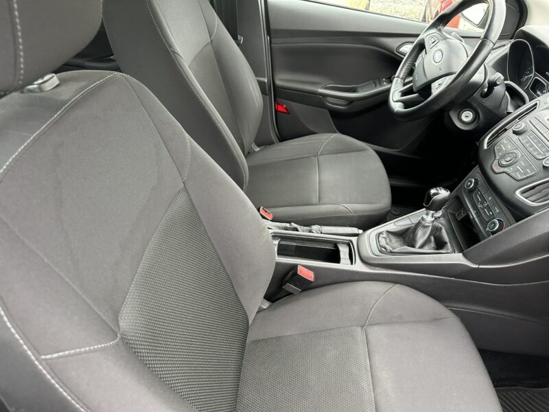 Ford Focus Po liftingu, niezawodny silnik, klimatyzacja, Bluetooth, import Mk3 (2010-2018)