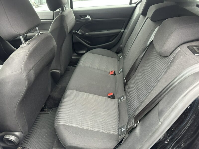 Peugeot 308 Benzyna, tempomat, LED światła dzienne, klimatyzacja, isofix, import T9 (2014-2021)