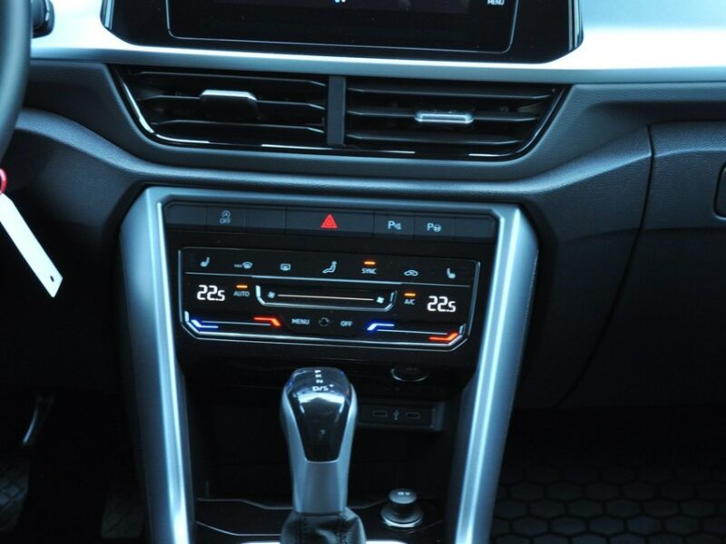 Volkswagen T-Roc 1.5 TSI 150KM Life DSG Polski Salon Gwarancja FV marża
