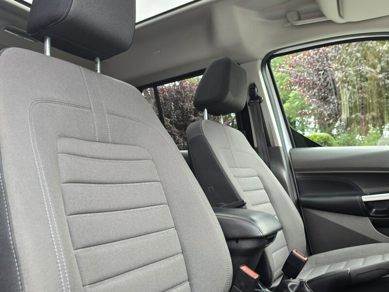 Ford Tourneo Connect 1.5 BlueHdi Titanium / Salon PL I-właściciel II (2013-2022)
