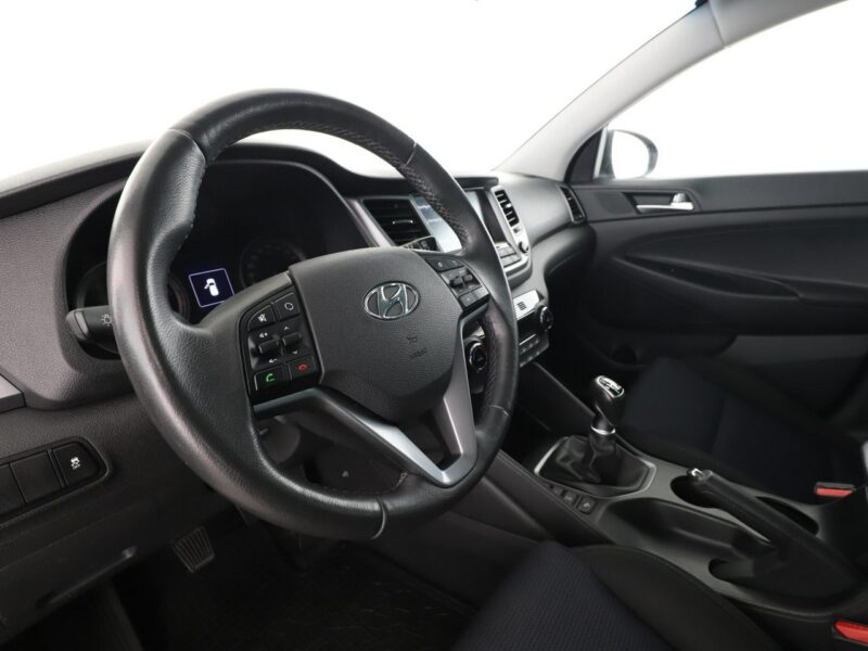Hyundai Tucson 4WD Navi Automatyczna klimatyzacja podgrzewane fotele Kamera cofania H III (2015-2020)