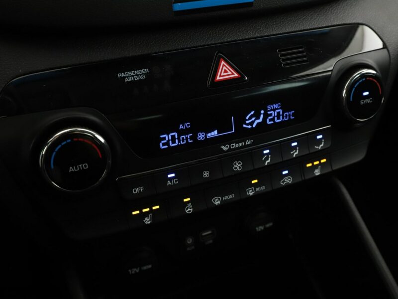 Hyundai Tucson 4WD Navi Automatyczna klimatyzacja podgrzewane fotele Kamera cofania H III (2015-2020)