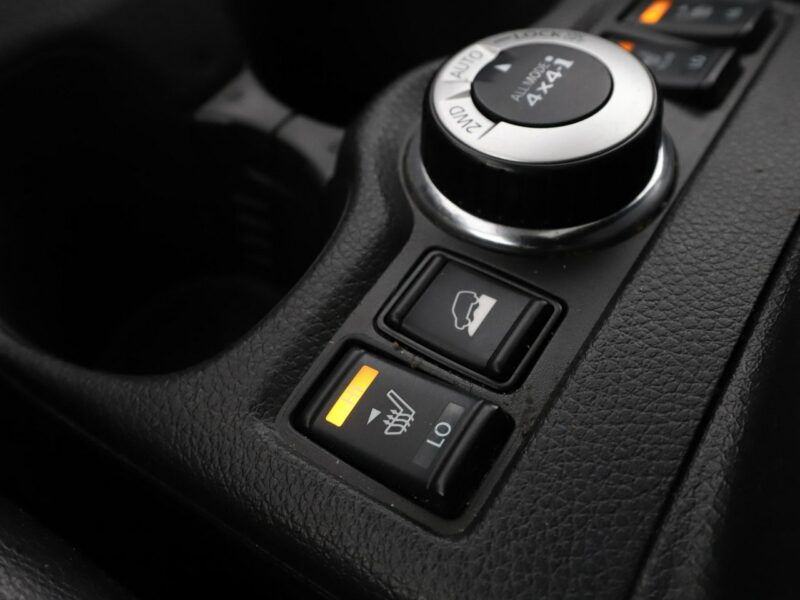Nissan X-Trail Tekna 177KM 4x4 automat skóra panorama navi kamera grzane fotele hak t III (2014-2021)