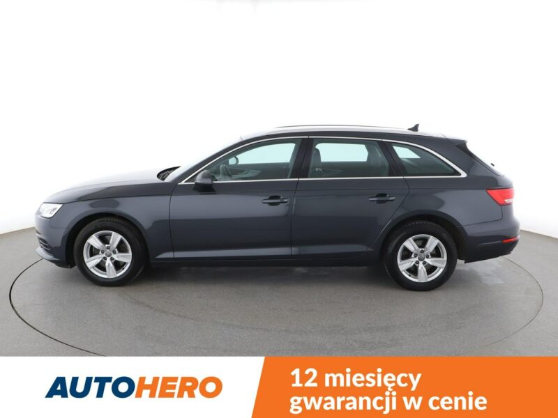 Audi A4 navi xenon klima auto grzane fotele czujniki parkowania B9 (2015-)