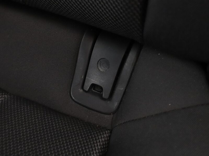 Audi A4 navi xenon klima auto grzane fotele czujniki parkowania B9 (2015-)