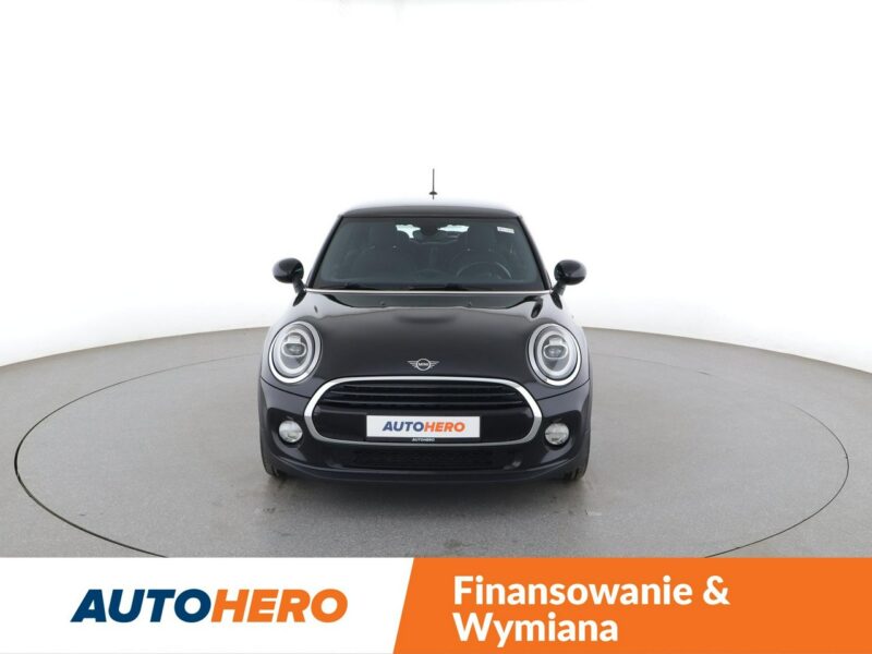 Mini Cooper navi klima auto full LED czujniki parkowania II (2006-)