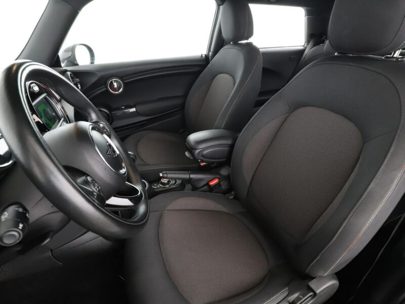 Mini Cooper navi klima auto full LED czujniki parkowania II (2006-)
