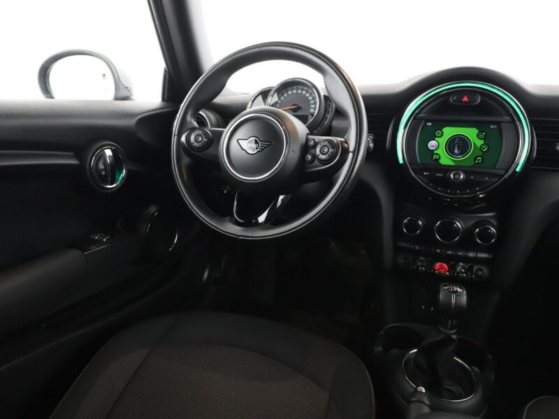 Mini Cooper navi klima auto full LED czujniki parkowania II (2006-)