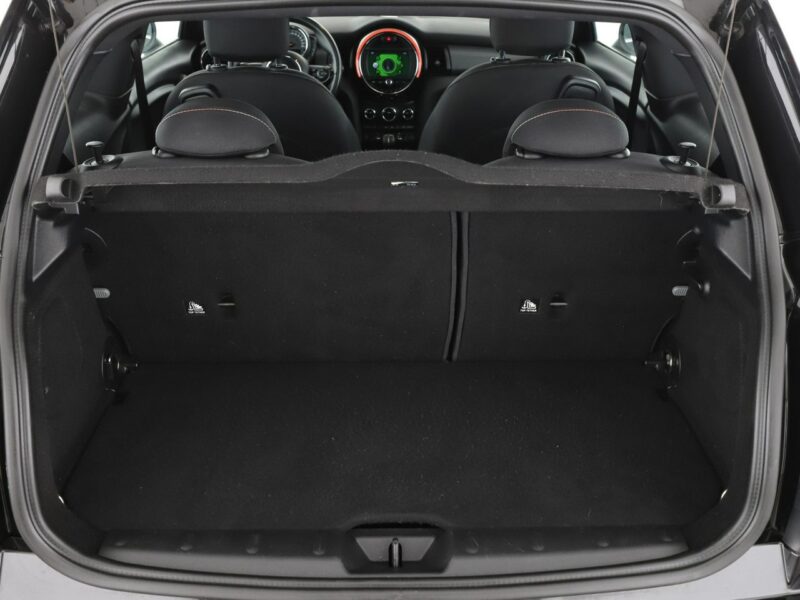 Mini Cooper navi klima auto full LED czujniki parkowania II (2006-)