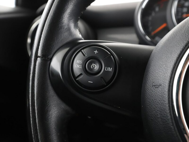 Mini Cooper navi klima auto full LED czujniki parkowania II (2006-)