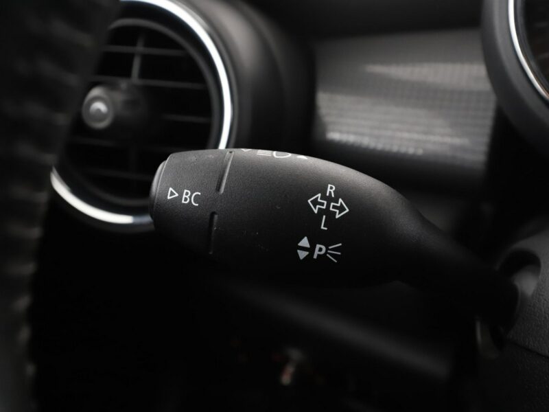 Mini Cooper navi klima auto full LED czujniki parkowania II (2006-)