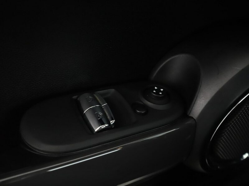 Mini Cooper navi klima auto full LED czujniki parkowania II (2006-)