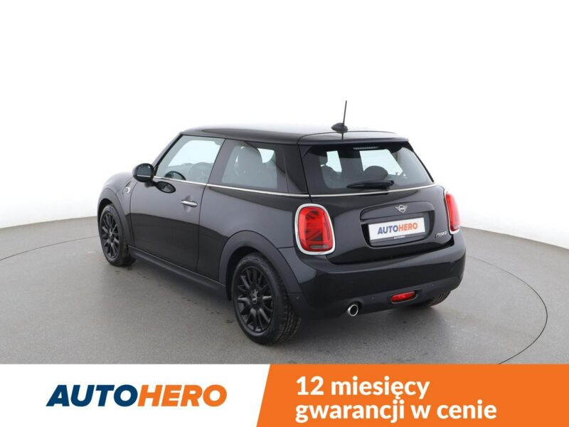 Mini Cooper navi klima auto full LED czujniki parkowania II (2006-)