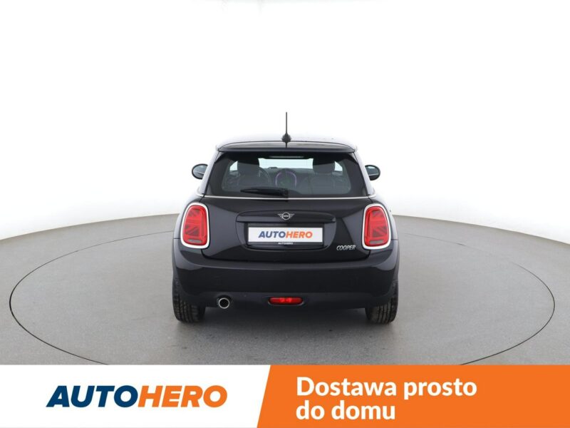 Mini Cooper navi klima auto full LED czujniki parkowania II (2006-)