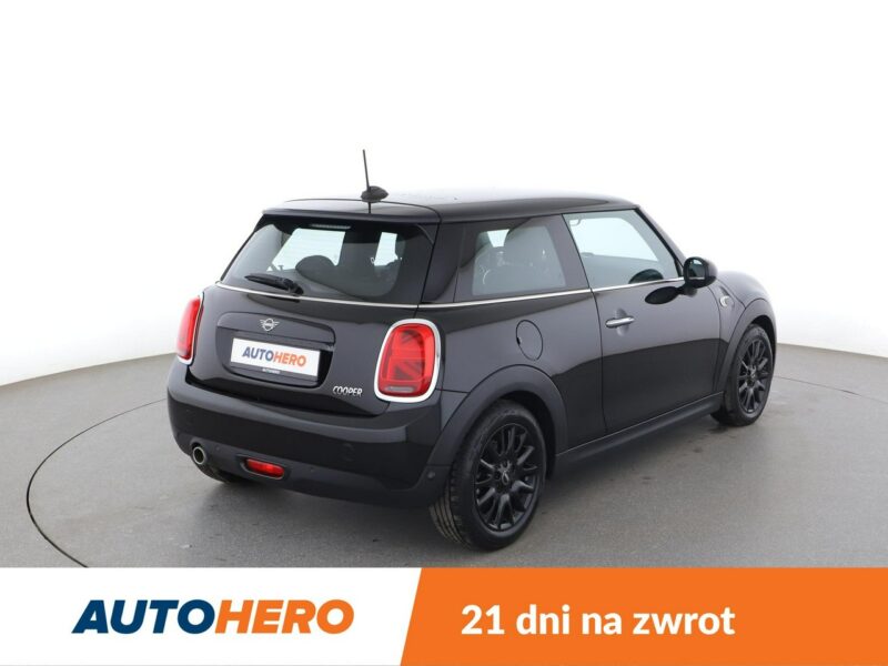 Mini Cooper navi klima auto full LED czujniki parkowania II (2006-)