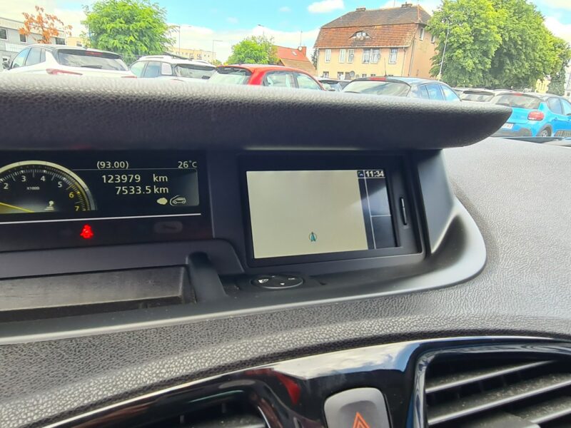 Renault Scenic BOSE Navi Kamera 2xPDC Grzane Fotele Półskóry Klimatronik Sensory Led III (2009-2016)