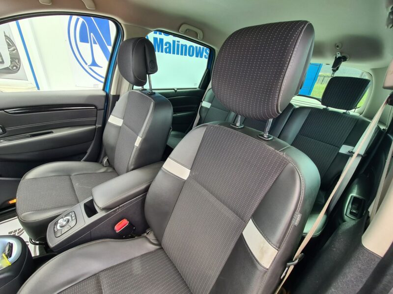 Renault Scenic BOSE Navi Kamera 2xPDC Grzane Fotele Półskóry Klimatronik Sensory Led III (2009-2016)