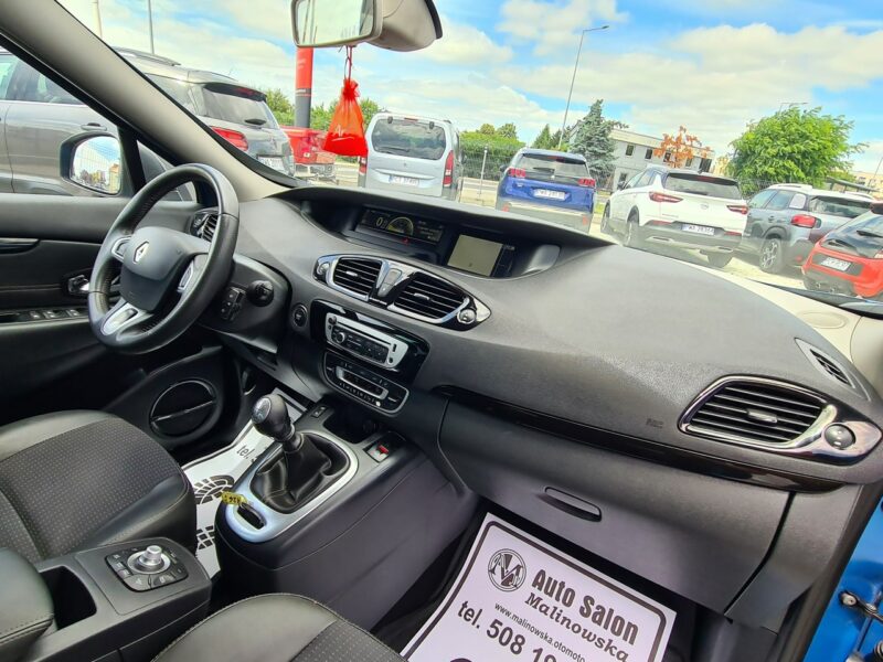 Renault Scenic BOSE Navi Kamera 2xPDC Grzane Fotele Półskóry Klimatronik Sensory Led III (2009-2016)
