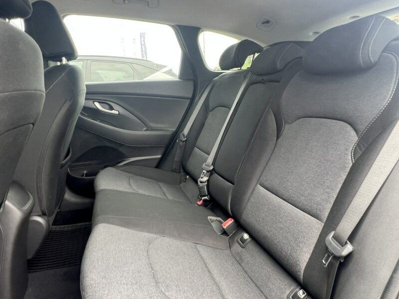 Hyundai i30 1.5DPI 110KM Smart+LED+Pakiet Zimowy Salon Polska Pierwszy wł FV23% III (2017-)