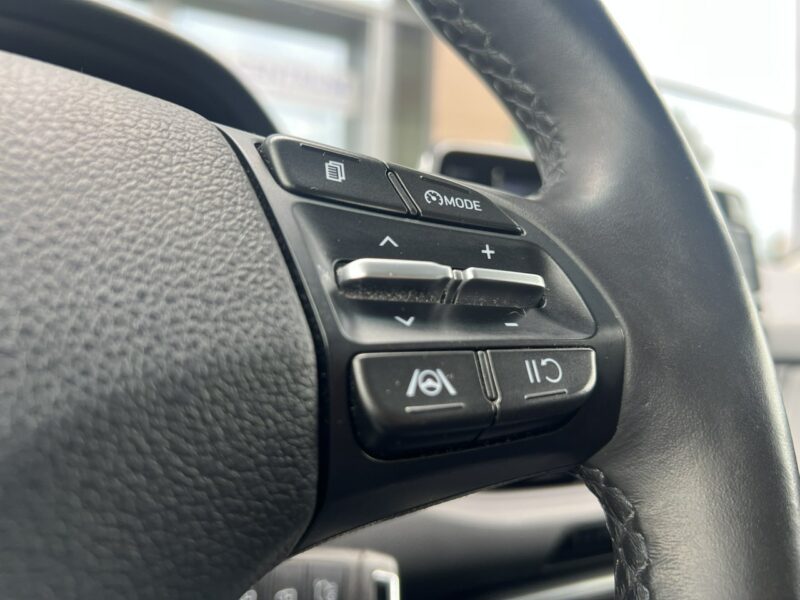 Hyundai i30 1.5DPI 110KM Smart+LED+Pakiet Zimowy Salon Polska Pierwszy wł FV23% III (2017-)