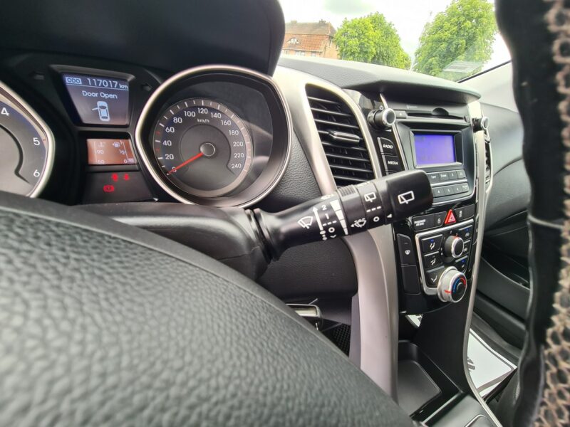 Hyundai i30 Klimatyzacja Led Kamera Halogeny Komputer Alu Niski Przebieg !!! II (2012 - 2016)