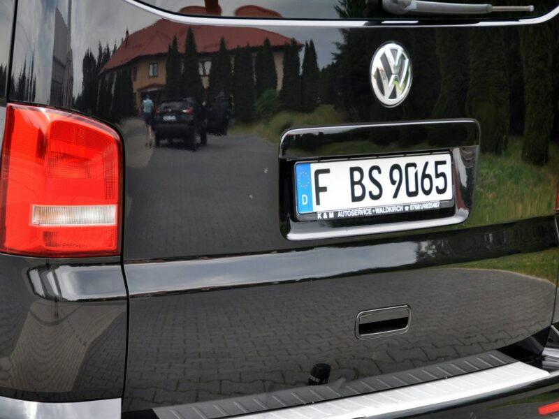 Volkswagen Multivan 2.0TDI(180KM)*Long*DSG*Highline*Navi*Skóry*6-Foteli*2xPar*Alu17"ASO VW
