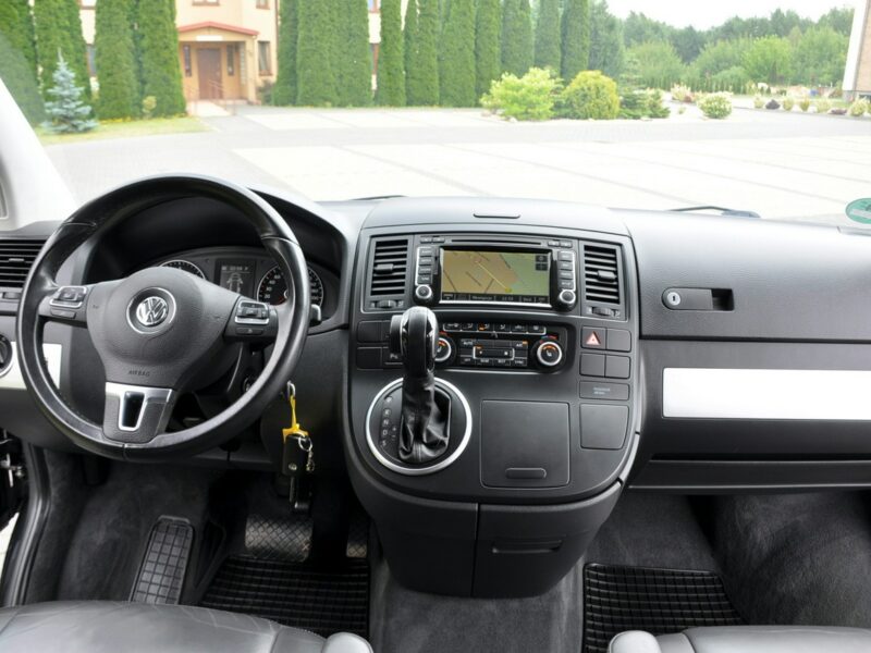 Volkswagen Multivan 2.0TDI(180KM)*Long*DSG*Highline*Navi*Skóry*6-Foteli*2xPar*Alu17"ASO VW