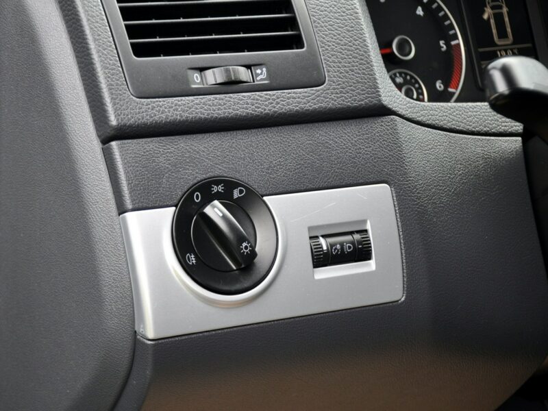 Volkswagen Multivan 2.0TDI(180KM)*Long*DSG*Highline*Navi*Skóry*6-Foteli*2xPar*Alu17"ASO VW