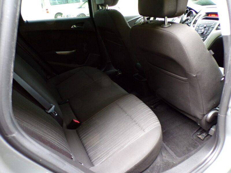 Opel Astra Bagażnik Rowerowy /Klima /Gwarancja /1,6 /115KM /2010 J (2009-2019)