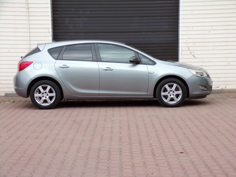 Opel Astra Bagażnik Rowerowy /Klima /Gwarancja /1,6 /115KM /2010 J (2009-2019)