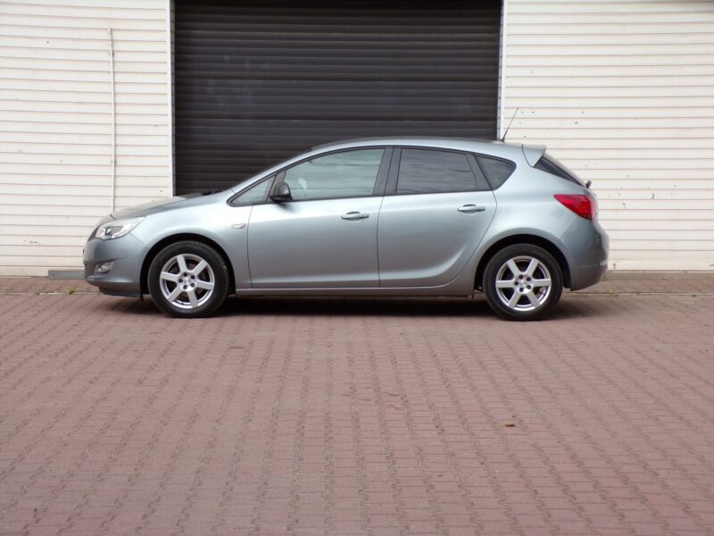 Opel Astra Bagażnik Rowerowy /Klima /Gwarancja /1,6 /115KM /2010 J (2009-2019)