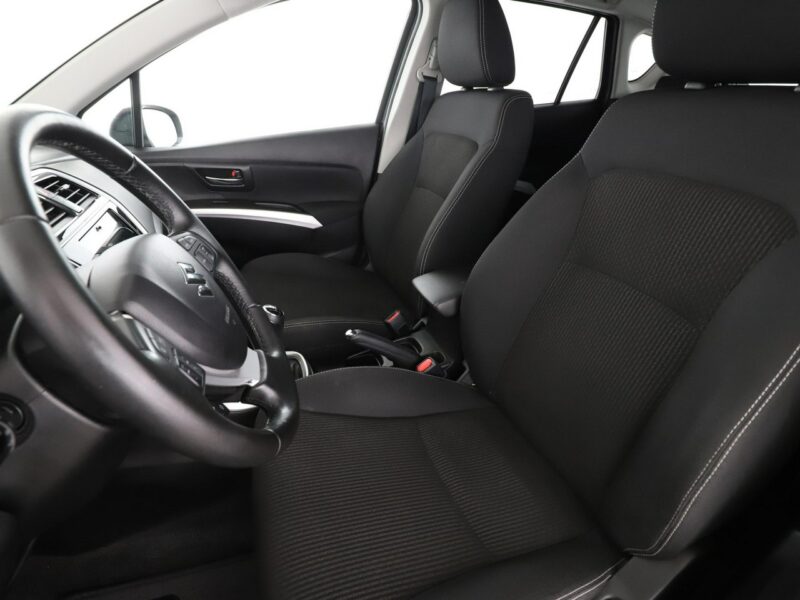 Suzuki SX4 S-Cross klima auto multi funkcja grzane fotele kamera cofania