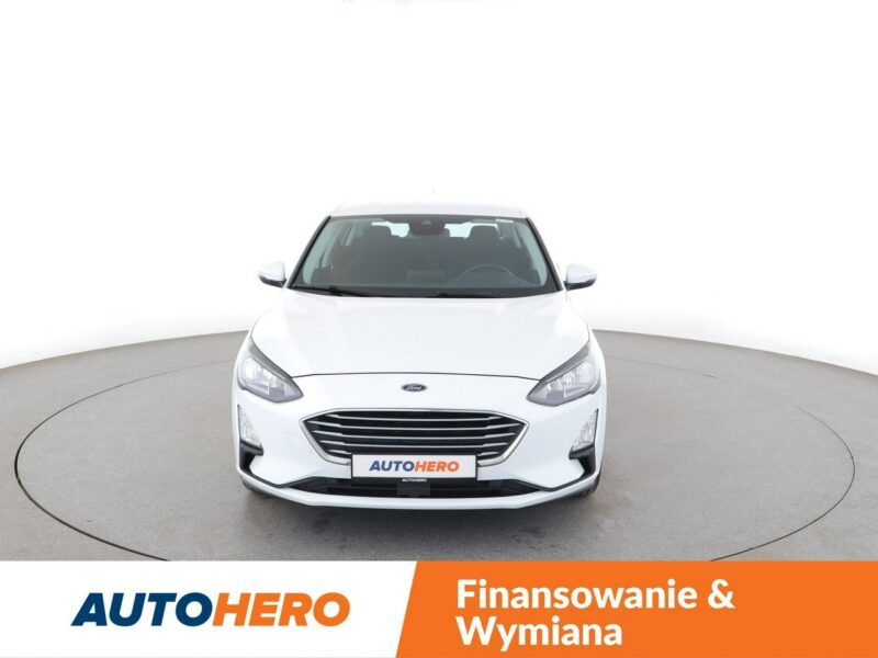 Ford Focus navi czujniki parkowania klima hak multifunkcja Mk4 (2018-)
