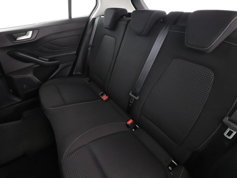 Ford Focus navi czujniki parkowania klima hak multifunkcja Mk4 (2018-)