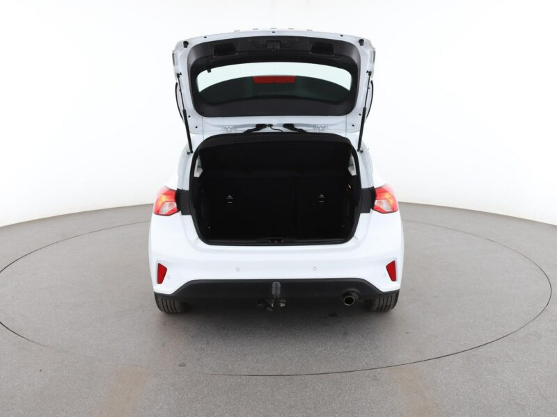 Ford Focus navi czujniki parkowania klima hak multifunkcja Mk4 (2018-)