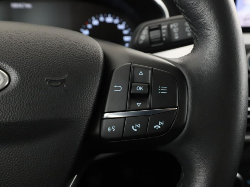Ford Focus navi czujniki parkowania klima hak multifunkcja Mk4 (2018-)