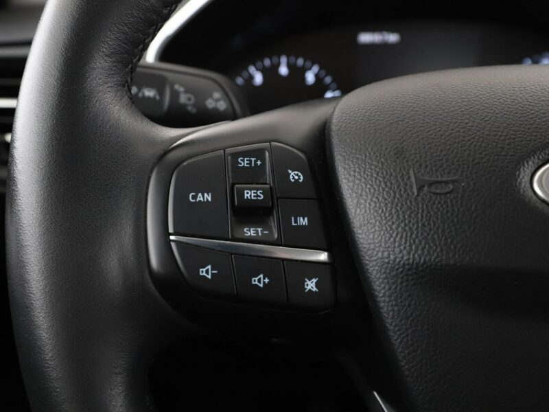 Ford Focus navi czujniki parkowania klima hak multifunkcja Mk4 (2018-)