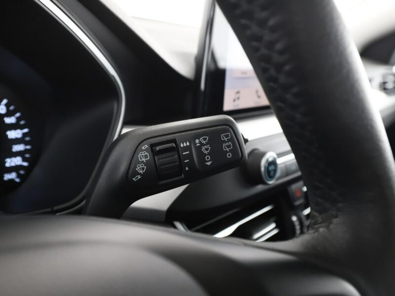 Ford Focus navi czujniki parkowania klima hak multifunkcja Mk4 (2018-)
