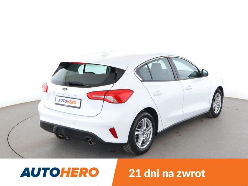 Ford Focus navi czujniki parkowania klima hak multifunkcja Mk4 (2018-)
