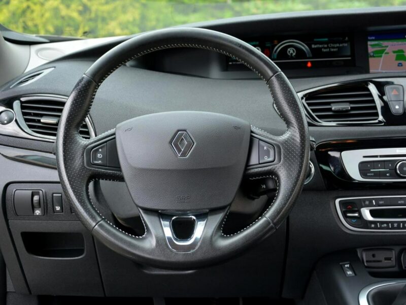Renault Scenic 1.2Tce Lift Bose Kamera Navi R-Link Xenon Ledy pół-Skóry 2xParktr. III (2009-2016)
