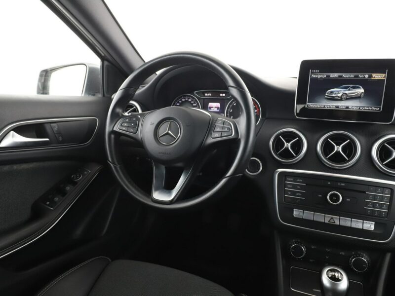 Mercedes A 180 klima czujnki parkowania grzane sportowe fotele W176 (2012-)