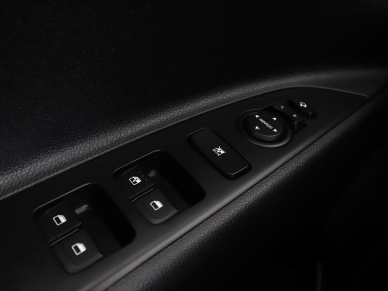 Kia Stonic PDC grzane fotele klima auto navi bluetooth