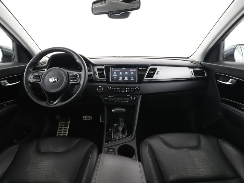Kia Niro skóra navi kamera i czujniki parkowania szyberdach