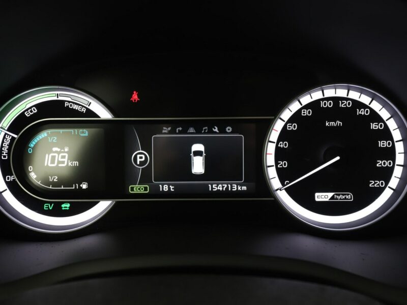 Kia Niro skóra navi kamera i czujniki parkowania szyberdach