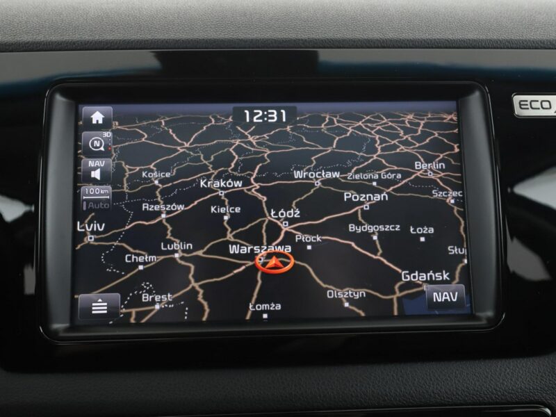 Kia Niro skóra navi kamera i czujniki parkowania szyberdach
